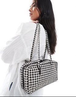 (Category: ) located in . Submitted by nomoneyforclothes (Listing ID 1447490846, Image 1). Description: .