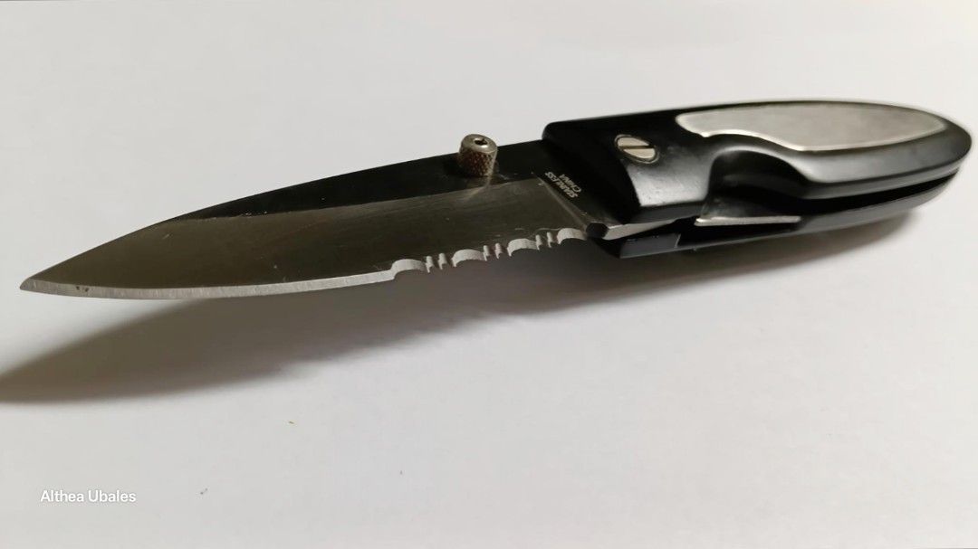 BARLOW POCKET KNIFE (Category: Knives & Chopping Boards) located in Caloocan City. Submitted by chichiwaa (Listing ID 1447651870, Image 3). Description: .
