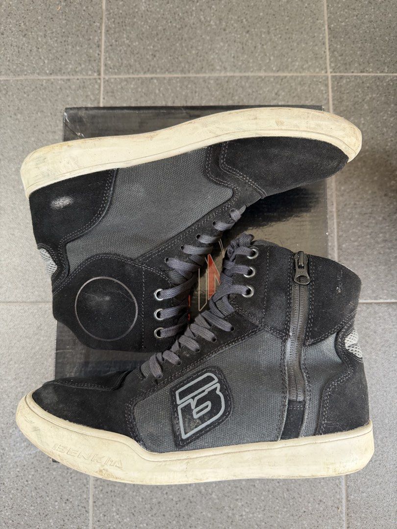 BENKIA Black High-Top Motorcycle Riding Boots (Category: Boots) located in Quezon City. Submitted by hello12321342423 (Listing ID 1447532064, Image 2). Description: - BENKIA black high-top motorcycle boots - Convenient side zipper for easy on and off - Durable construction built for motorcycle riding - Shows minor scuffs on soles and sides - Perfect for your next ride! -Size US6 EU39.