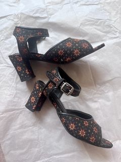 (Category: ) located in . Submitted by shopbeauts (Listing ID 1447521213, Image 1). Description: .
