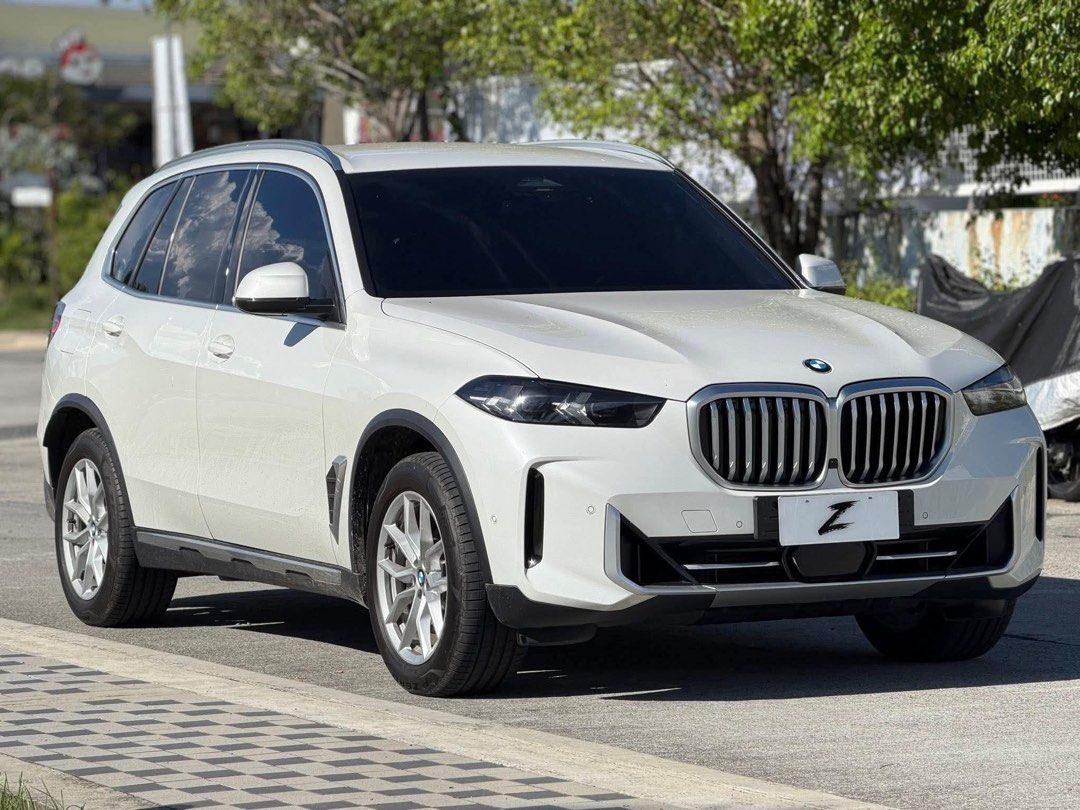 BMW X5 30d Auto (Category: Used Cars) located in Manila. Submitted by quality_cars (Listing ID 1447622545, Image 2). Description: Fresh In‼️ A luxury SUV with strong torque, excellent fuel economy, and long-range comfort—perfect for highway driving and daily use with premium feel 💯 For Sale | Trade-In | Financing Accepted 2024 BMW X5 30d 💫 Automatic Transmission Mileage: 5k+ Original Mileage Ending Plate: Wednesday Coding Color: Mineral White M