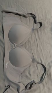 (Category: ) located in . Submitted by wardrobemess99 (Listing ID 1447629334, Image 1). Description: .