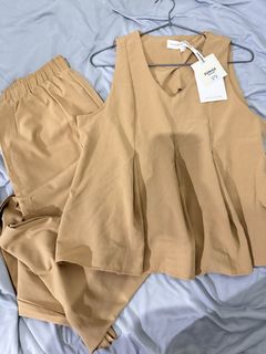(Category: ) located in . Submitted by preiscloset (Listing ID 1447617886, Image 1). Description: .