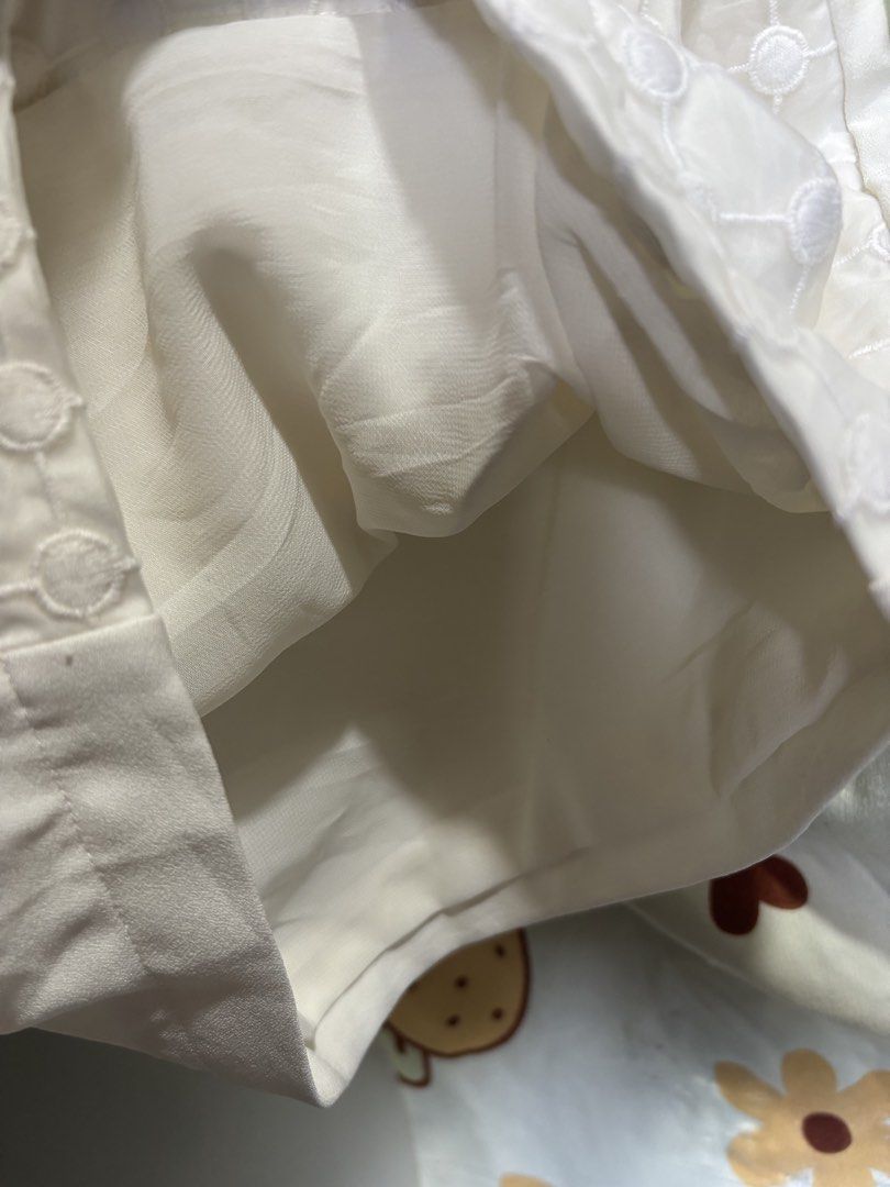 CCSDD White Eyelet Shorts (Category: Shorts) located in Orani. Submitted by cathsclothing (Listing ID 1447502946, Image 2). Description: Size: 27”-28” waist Length 12” 2 size Pocket Back Zipper - White eyelet shorts from CCSDD - Features a cute circular pattern all over - Lined inside for comfort - Zipper closure at the back - Versatile for casual wear or dressing up.