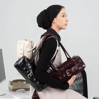 (Kategori: ) berada di . Dikirim oleh girls_store_official (ID iklan 1447488396, Gambar 1). Deskripsi: .