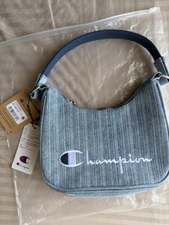 (Category: ) located in . Submitted by crake.preloved (Listing ID 1447491004, Image 1). Description: .