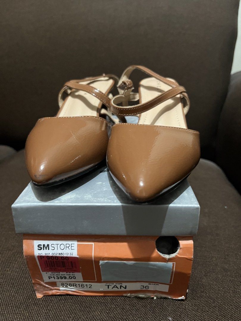 Chelsea Tan Pointed Toe Slingback Heels Size 36 (Category: Heels) located in San Jose. Submitted by zaaspreloved (Listing ID 1447611185, Image 2). Description: - Brand: Chelsea - Style: Tan Pointed Toe Slingback Heels - Size: 36 - Features: Ankle strap, block heel - Condition: Comes with original box - Versatility: Perfect for dressing up or down.