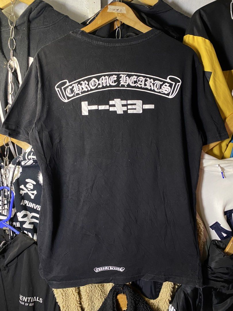 Chromehearts tokyo exclusive shirt (Category: Tshirts & Polo Shirts ) located in Manila. Submitted by ercmrsmam (Listing ID 1447636662, Image 1). Description: Chromehearts tokyo limited shirt W21.5 L27 Color may vary due to lighting Need wash Dm if interested 📩 will be posted on my carousell acc⬇️ Check out ercmrsmam listings on #Carousell: https://carousell.app.link/mu0SnqUHP3b 📍baclaran paranaque metro manila 🛵jnt/lalamove courier 💵 mop: gc