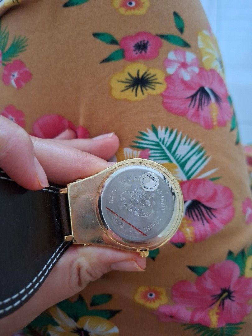 Club Number and One Collection (Category: Women's Watches) located in Muntinlupa City. Submitted by madtan (Listing ID 1447549258, Image 2). Description: vintage keychain watch never used.