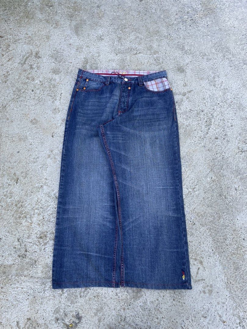 COOGI EMBROIDERED PANTS (Category: Jeans) located in Batac City. Submitted by owathrift.com (Listing ID 1447580872, Image 2). Description: COOGI PANTS waist 38 length 42 leghole 10.5 altered.