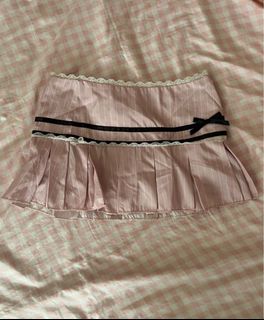 (Category: ) located in . Submitted by declutterwithashopaholic (Listing ID 1447616053, Image 1). Description: .