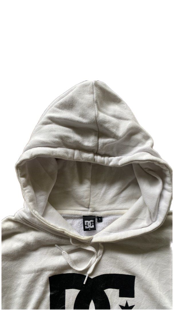 DC (Category: Hoodies) located in Kuala Lumpur. Submitted by adey77 (Listing ID 1447529683, Image 3). Description: GC SPELLOUT HOODIE Size L 22 X 26 ” Very Good Condition.