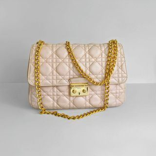 (Category: ) located in . Submitted by luxuryvintage (Listing ID 1447497808, Image 1). Description: .