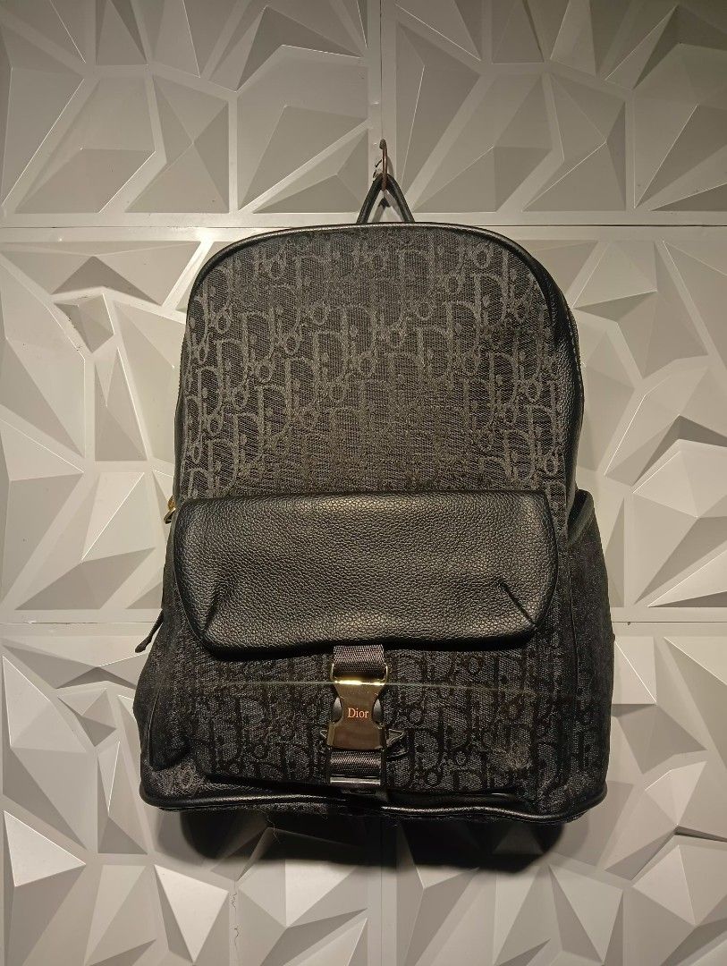 DIOR OBLIQUE BAGPACK (Category: Luxury Bags & Wallets) located in Baguio. Submitted by dnjthriftshop (Listing ID 1447595011, Image 1). Description: W/ DUSTBAG ONLY NEGO.