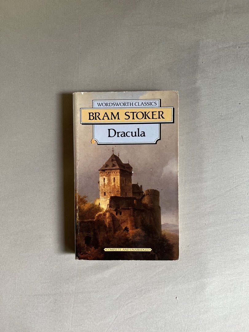 Dracula - Bram Stoker (Category: Storybooks) located in Santa Rosa. Submitted by annesclosetgw (Listing ID 1447559133, Image 1). Description: .
