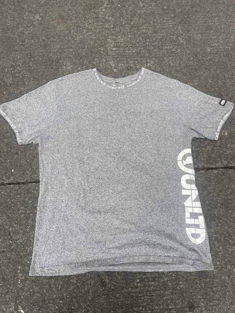 ECKO UNLTD Grey Speckled T-Shirt (Category: Tshirts & Polo Shirts ) located in Quezon City. Submitted by davidso682 (Listing ID 1447546968, Image 1). Description: - ECKO UNLTD grey speckled t-shirt - Features vertical ECKO UNLTD logo print on the side - ECKO branding details on collar and sleeve cuffs - Note: Faint yellow stain on the inside collar area - Ideal for casual wear ECKO UNLIMTED L 31 W 23 Excellent Condition No issues 550 .
