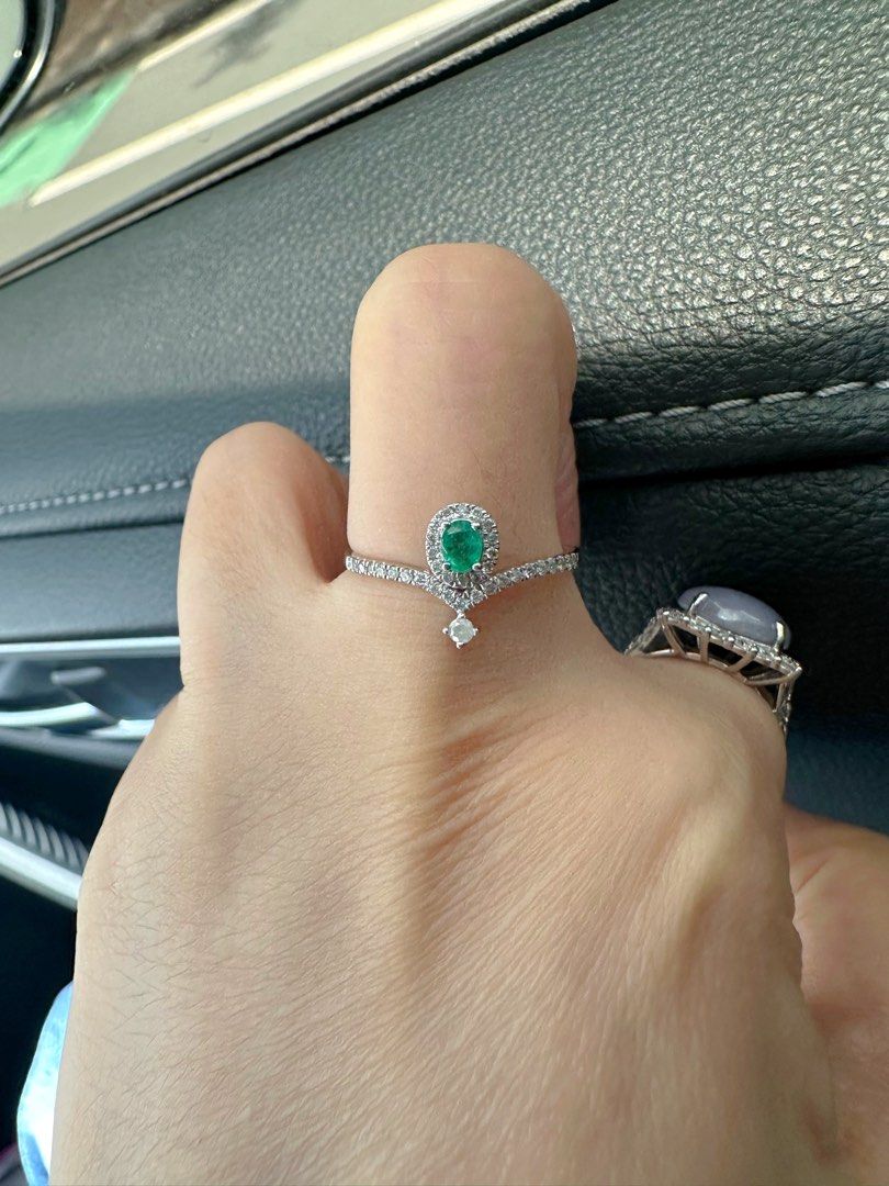 Emerald and Diamond V-Shape Ring PT (Category: Rings) located in San Juan City. Submitted by fabbagger62976 (Listing ID 1447473444, Image 1). Description: Natural dias- with engraved size 8 PT 2.3g fixed price!.