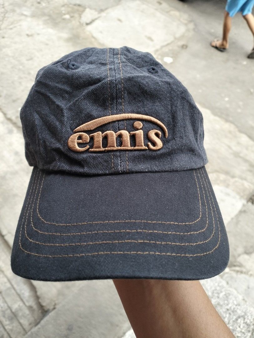 Emis cap (Category: Activewear) located in San Carlos City. Submitted by guioverlua72920 (Listing ID 1447628828, Image 1). Description: emis cap as new condition no issue ₱400+sf location San Carlos city Negros Occidental.