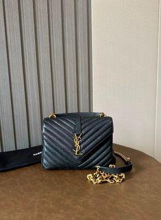 (Kategori: ) berada di . Dikirim oleh luxfactory.id (ID iklan 1447583937, Gambar 1). Deskripsi: .