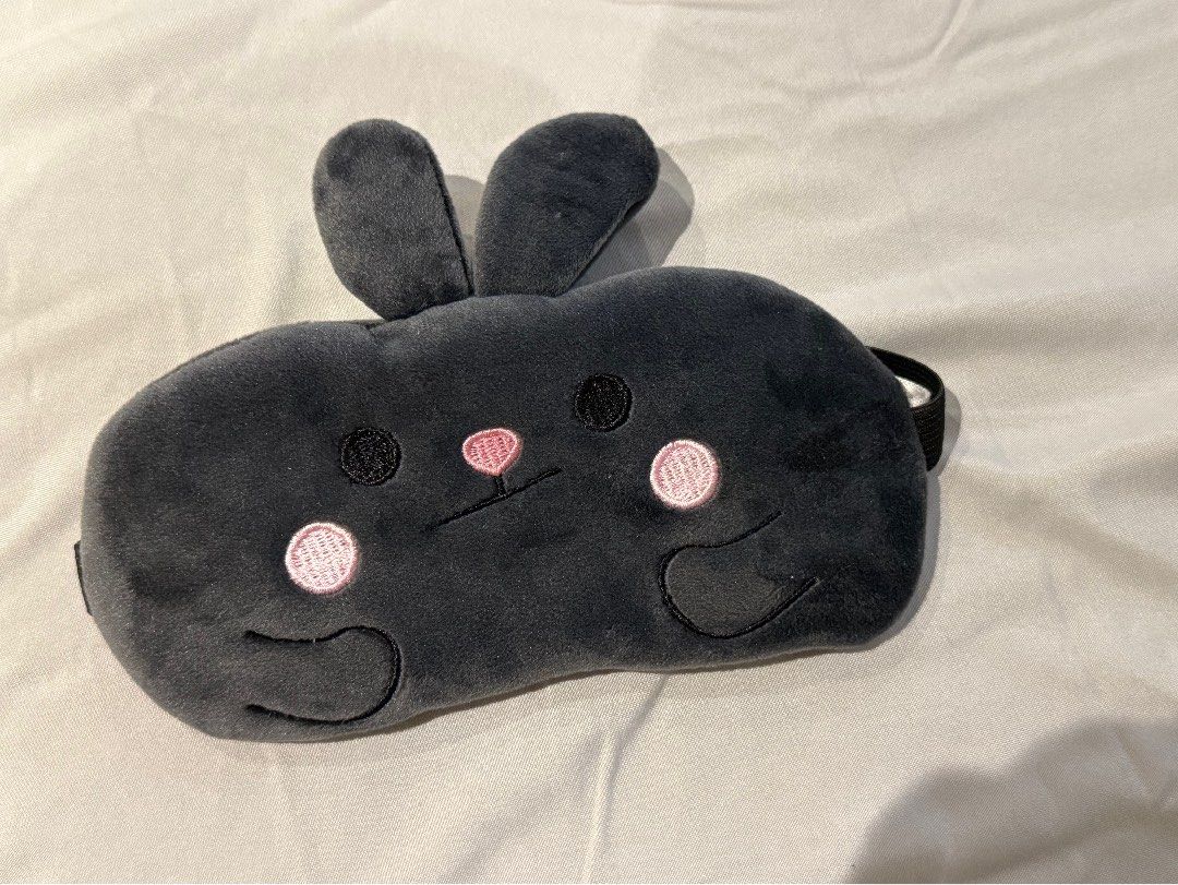 Eye Mask (Category: Face Care) located in Manila. Submitted by enapdl (Listing ID 1447657301, Image 1). Description: .