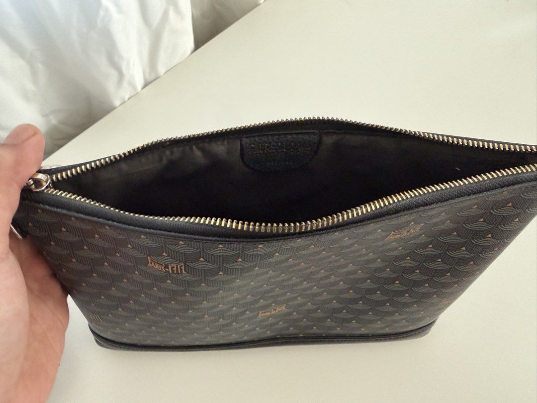 FAURÉ LE PAGE Pochette (Category: Luxury Bags & Wallets) located in Quezon City. Submitted by preppy15 (Listing ID 1447651611, Image 3). Description: - Fauré Le Page Pochette - Black leather trim and base - Secure zipper closure - Interior brand tag - Comes with original dust bag Still negotiable .