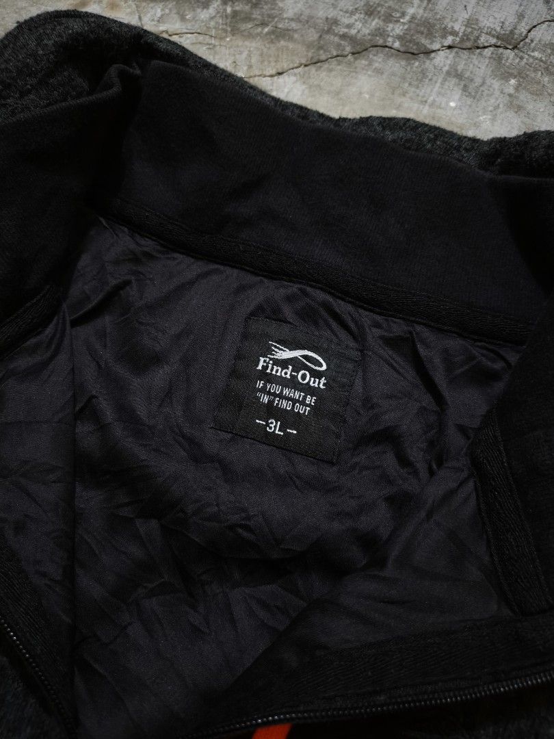 Find-Out Charcoal Grey Quilted Zip-Up Jacket L (Category: Coats, Jackets and Outerwear) located in Quezon City. Submitted by jamtnf (Listing ID 1447643239, Image 3). Description: - Charcoal grey quilted jacket from Find-Out - Size 3XL - Stand-up collar - Orange accent zipper and front pocket trim - Lined interior - Ideal for layering.