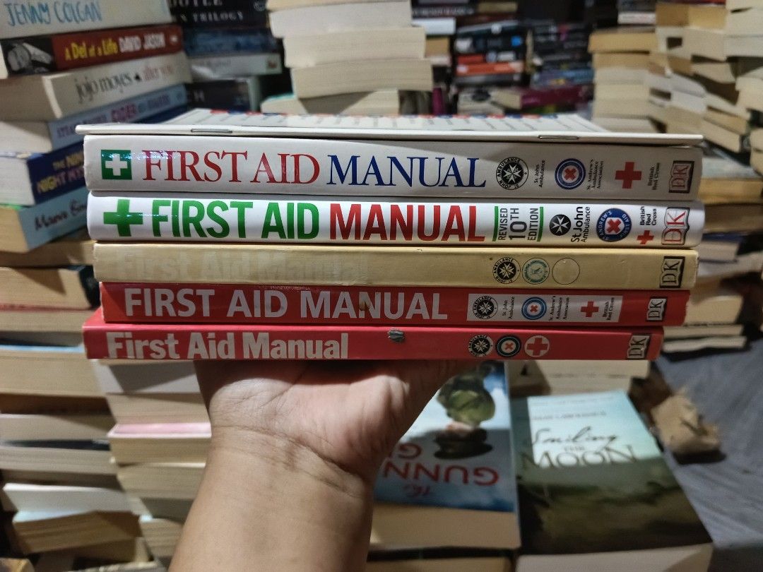 First Aid Manual Books ( Paperback Preloved) (Category: Textbooks) located in Luna. Submitted by bookmine (Listing ID 1447639179, Image 1). Description: 199 each.