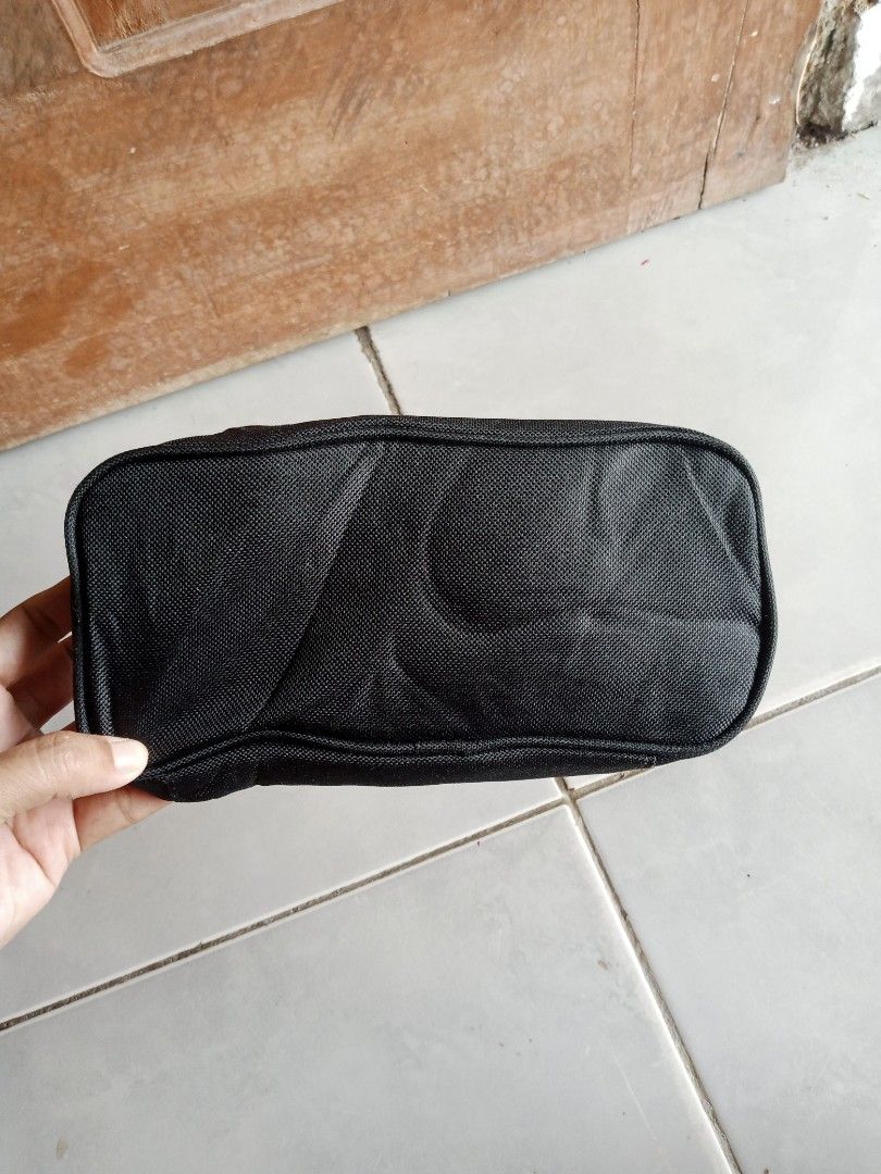 Fouch brand morning glory (Kategori: Tas & Dompet Wanita) berada di Palembang. Dikirim oleh ita8282 (ID iklan 1447551746, Gambar 3). Deskripsi: mulus canvas bersih siap pakai tf manual.