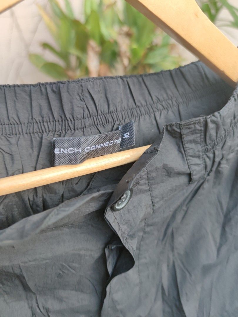 French Connection Black Shorts Size 32 (Category: Shorts) located in Pasig City. Submitted by ftwind (Listing ID 1447502412, Image 3). Description: - 6 pocket shorts - button fly shorts - zipper front pockets.