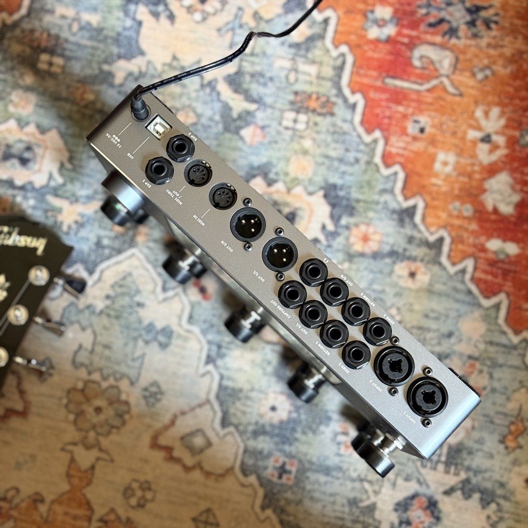 FS: Quad Cortex (Category: Music Accessories) located in Singapore. Submitted by thecleantone (Listing ID 1441782739, Image 4). Description: Offloading my workhorse for a new flavour. FAQ: This is an early 2023 unit. Screen, jacks and switches are all in rightful order. Unit has been used regularly. Expect life wear. No major visual flaws (dents or scratches). Box, power adapter, USB cable and box goodies included. I’ll include the footswitch top