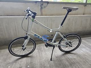 （分類：）位於 。 由 eerobert 提交（商品編號 1447542290，圖片 1）。簡介： 。