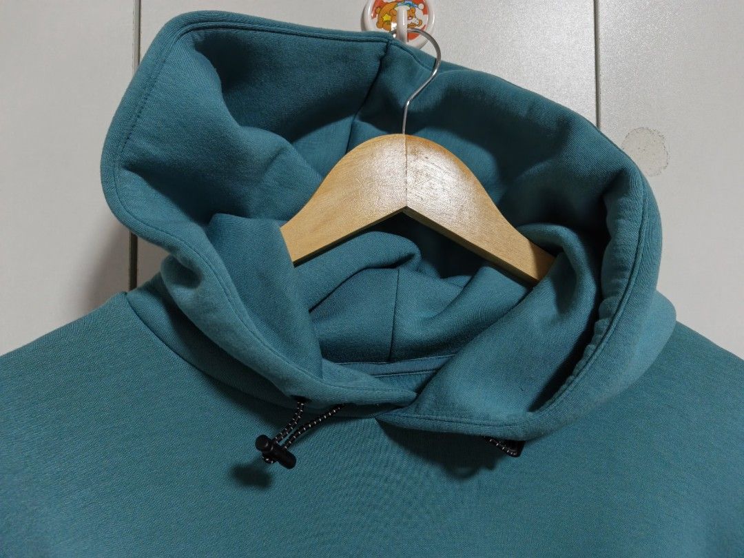 GU active hoodie in teal size S (Category: Coats, Jackets and Outerwear) located in Taguig. Submitted by nextflip (Listing ID 1447639313, Image 2). Description: excellent no issue w22 x L25.