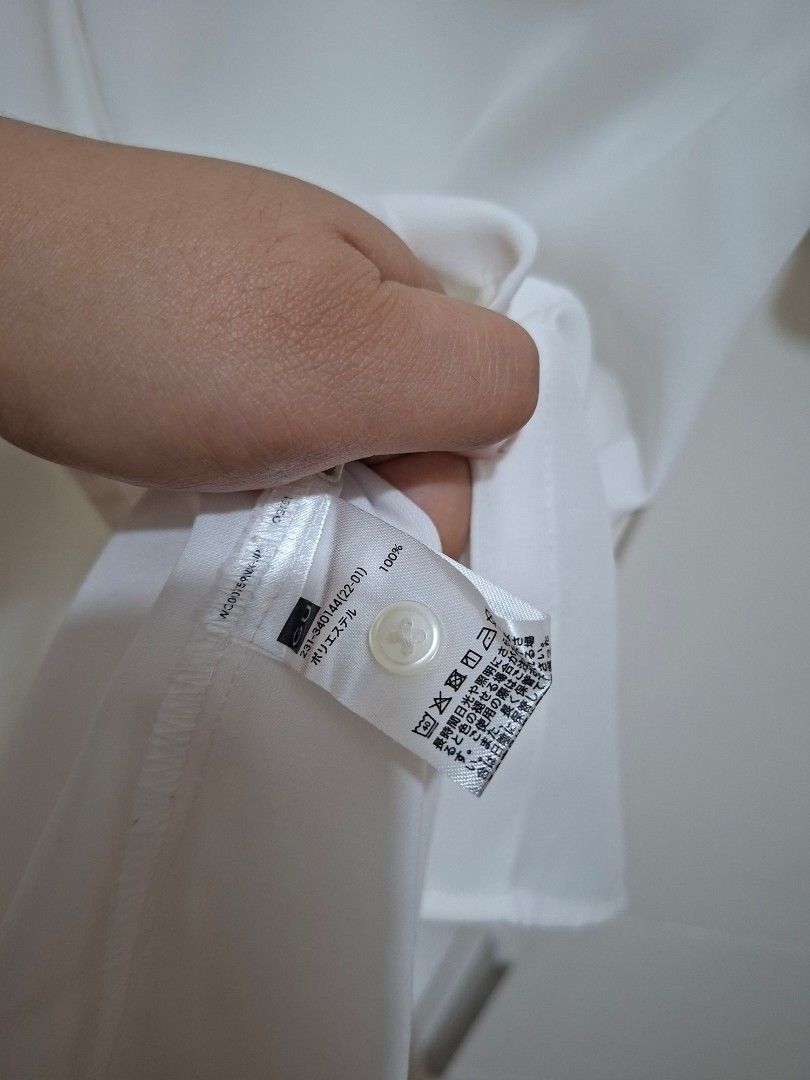 GU by Uniqlo White Button-Up Thin Shirt Blouse (Category: Blouses) located in Paranaque City. Submitted by potatoiceblended (Listing ID 1447570741, Image 2). Description: 🌸 Check out my other listings 🌸❗️no unpaid reservations ❗️Loc: Sucat Parañaque ❗️All listings are authentic unless stated otherwise. ❗️All listings are negotiable. I am easy to talk to. - Classic white button-up shirt - Simple and clean design - Lightweight material, perfect f