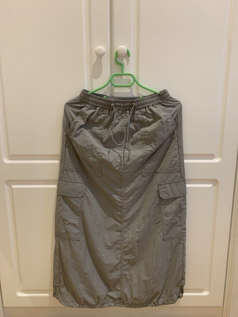GU cargo skirt (Category: Skirts) located in Kuala Lumpur. Submitted by user26582 (Listing ID 1447572278, Image 1). Description: Like new, worn twice Nylon material Adjustable waistband.