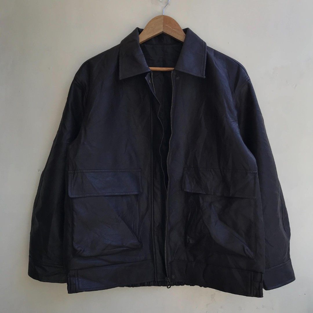 GU Faux Leather Oversized Jacket (unisex) (Category: Coats, Jackets and Outerwear) located in Caloocan City. Submitted by _eunoiaa (Listing ID 1447533664, Image 2). Description: GU Faux Leather Oversized Jacket (unisex) Dimes: 22x26" Medium on tag Excellent condition No issue BELOW SECONDARY MARKET PRICE RANGE, PLEASE NO HAGGLING.