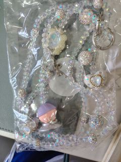 (Category: ) located in . Submitted by mychinmama (Listing ID 1447506028, Image 1). Description: .