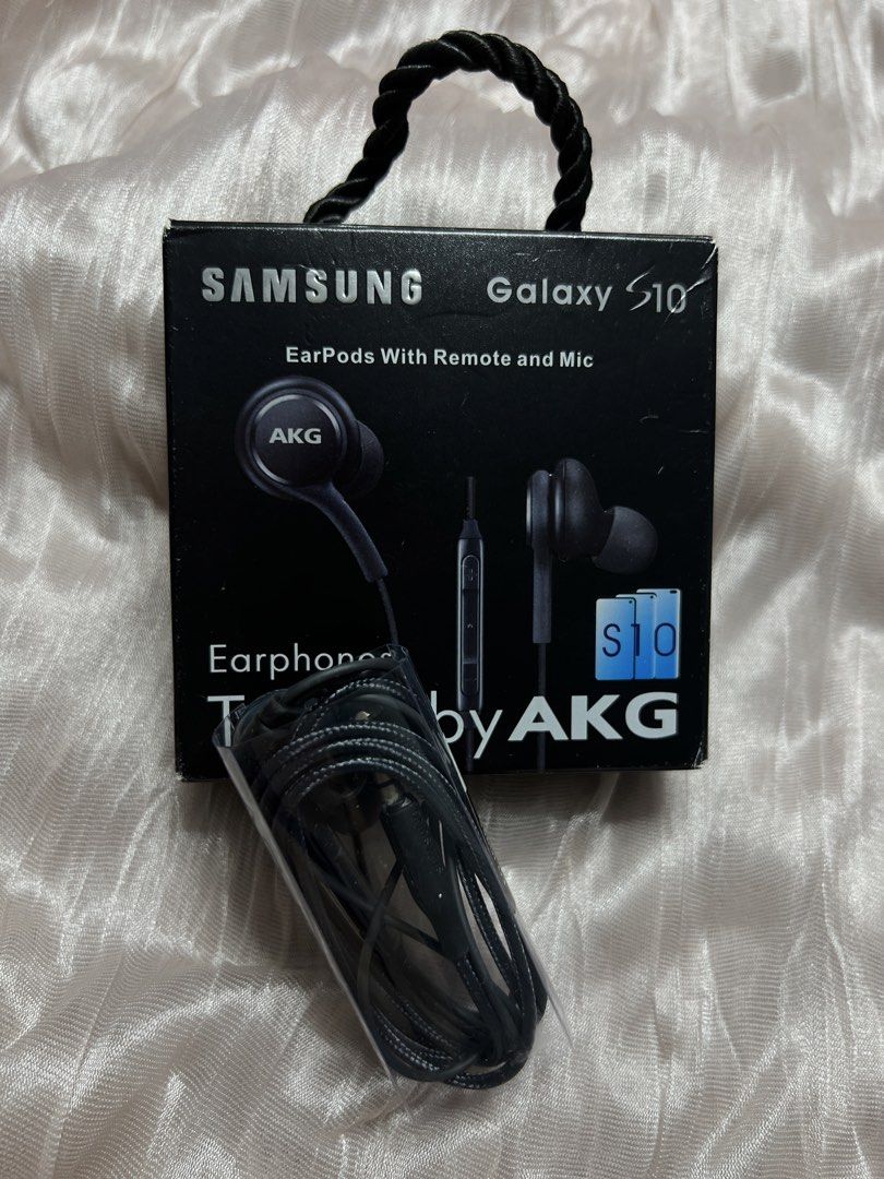 Headset Jack Type Samsung (Category: Earphones) located in Manila. Submitted by as_onlineshop11 (Listing ID 1447620184, Image 1). Description: .
