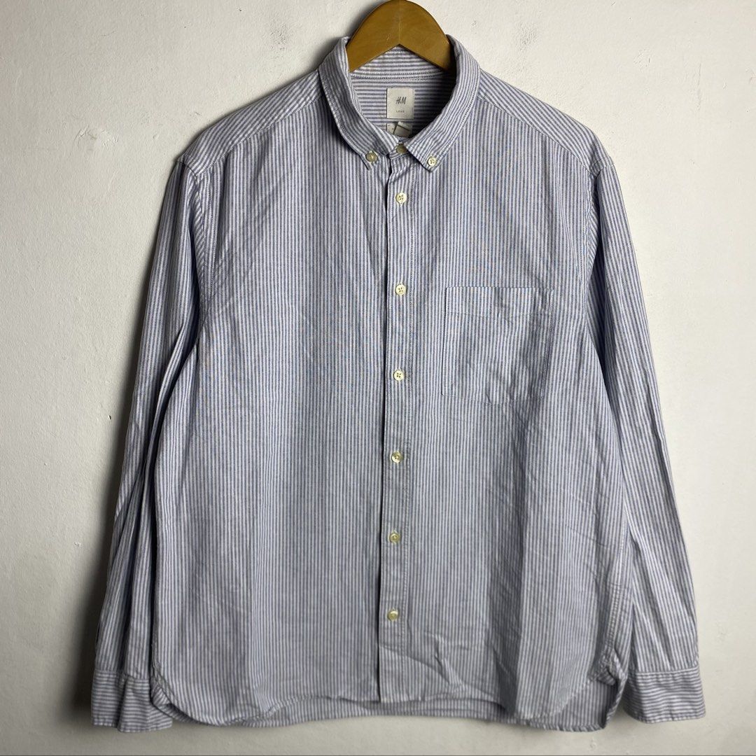 H&M Hickory Shirt (Kategori: Atasan) berada di Tanjungpinang. Dikirim oleh deadstockstuff (ID iklan 1447607215, Gambar 1). Deskripsi: _________________________________ Kemeja Hickory Stripe HNM _________________________________ Size:XL Panjang:75 Cm Lebar dada:62 Cm Kondisi:90% 🔼 Minus:_ _________________________________.