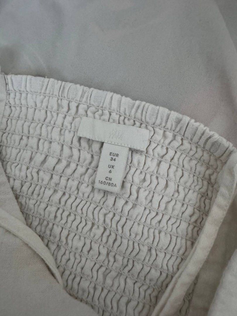 H&M Linen White Button-Front Midi Dress (Category: Dresses) located in Mandaluyong City. Submitted by andi1023 (Listing ID 1447601417, Image 3). Description: Fits xs-s.
