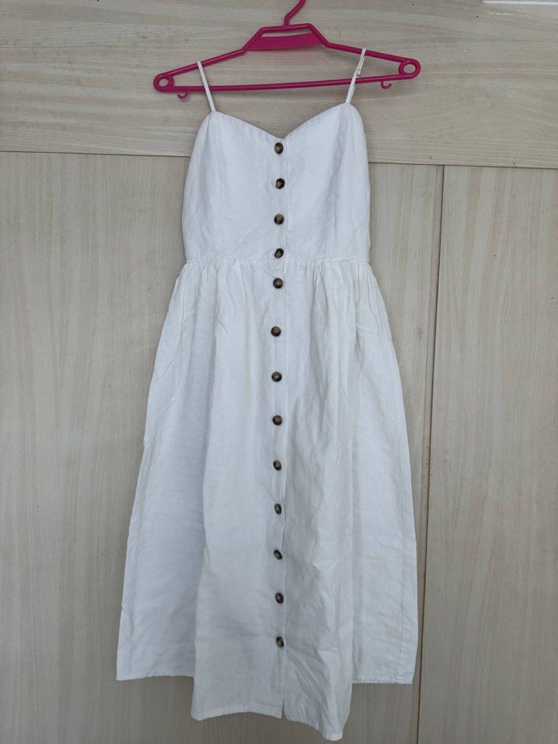 H&M Linen White Button-Front Midi Dress (Category: Dresses) located in Mandaluyong City. Submitted by andi1023 (Listing ID 1447601417, Image 2). Description: Fits xs-s.