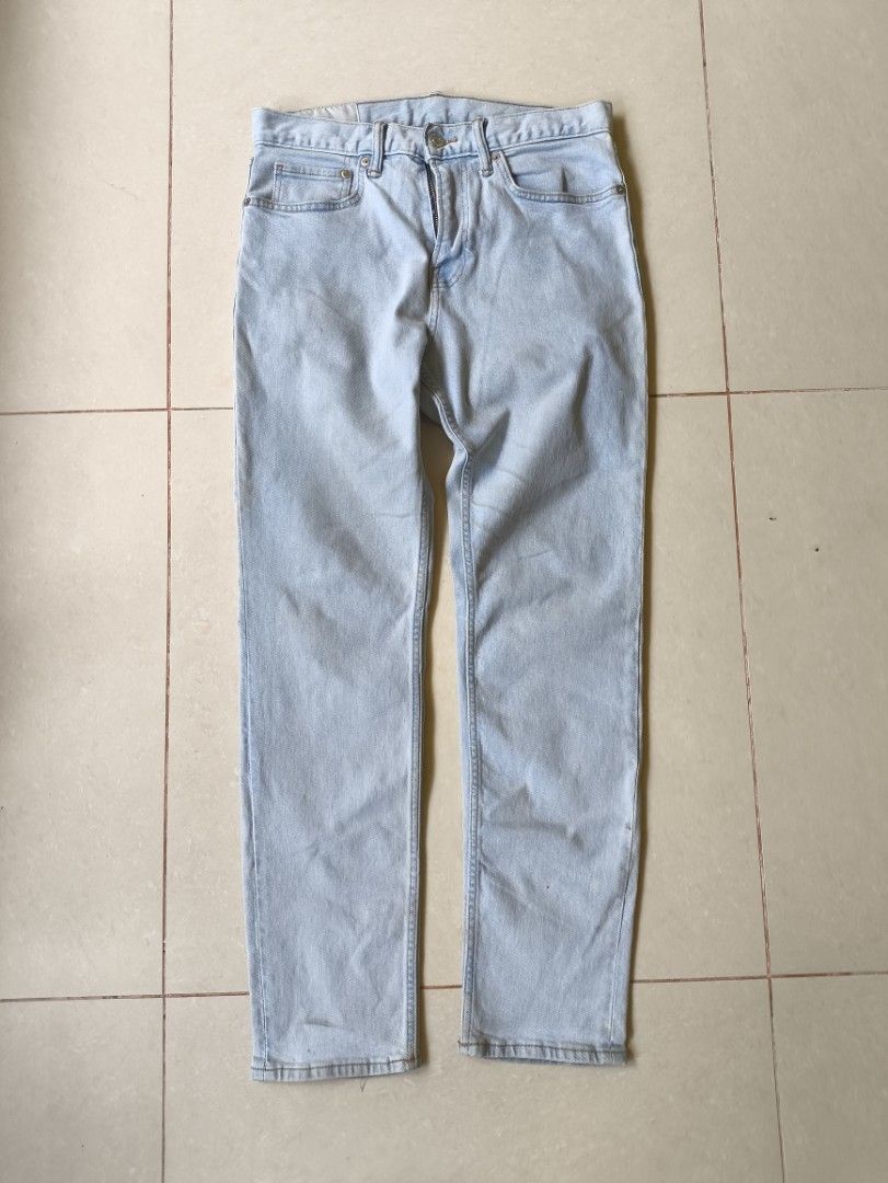 H&M SLIM FIT LIGHT BLUE DENIM PANTS (Category: Jeans) located in Lupon. Submitted by thriftnikent (Listing ID 1447546965, Image 1). Description: SA MALL BINILI (HINDI UKAY).