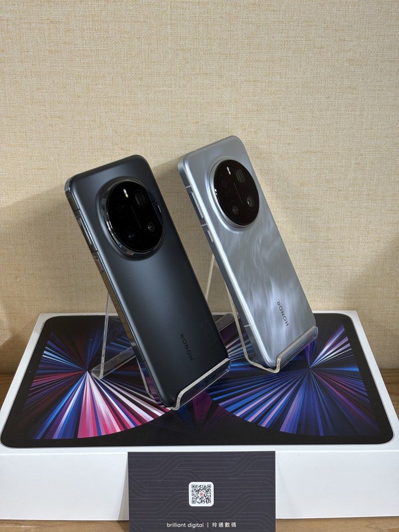 Honor Magic 7 Pro 5G 12+512GB / 16+1TB 黑/銀色 Black/Sliver Color （分類：Android 安卓其他）位於 Hong Kong。 由 bdsphone 提交（商品編號 1447592293，圖片 3）。簡介： 💰歡迎使用現金 Cash /AlipayHK /Wechat Pay /轉數快 FPS /PayMe / BOC Pay / ✅支持合併支付✅ 支持Trade in 免費過資料 Free data processing 港版 HK Version 512GB $3780 1TB $4080 30日有壞包換(人為損壞除外) 30-day warranty (Except man-made damage) 不議價 Do not accept bargain 交易安排： 交易時間為11-7pm (請先約定時間日期) Meet up time is 11pm-7pm (plz confirm when to buy first) 