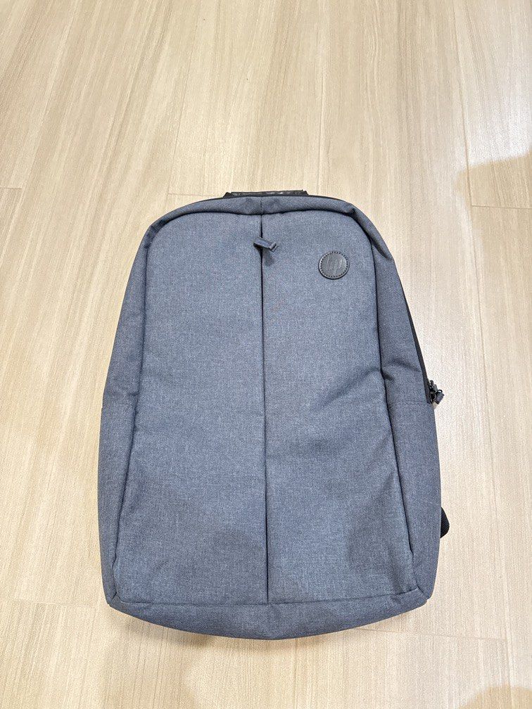 HP Value Laptop Backpack (Category: Laptop Bags & Sleeves) located in Manila. Submitted by bella_boo (Listing ID 1447585896, Image 1). Description: !! sf co buyer !! - for max size of 15.6 inch laptops.