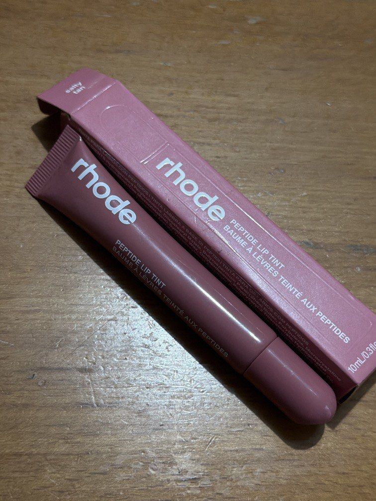 Imitation Rhode Lip Treatment Salty Tan (Category: Makeup) located in Binan City. Submitted by ninahiraeth (Listing ID 1447672448, Image 1). Description: i m pretty this is a fake one:( was given as a prize from a giveaway, smells a lil soapy too. swatched once on the wrist not on the lips. make offer nalang if you want it for aesthetic purposes .