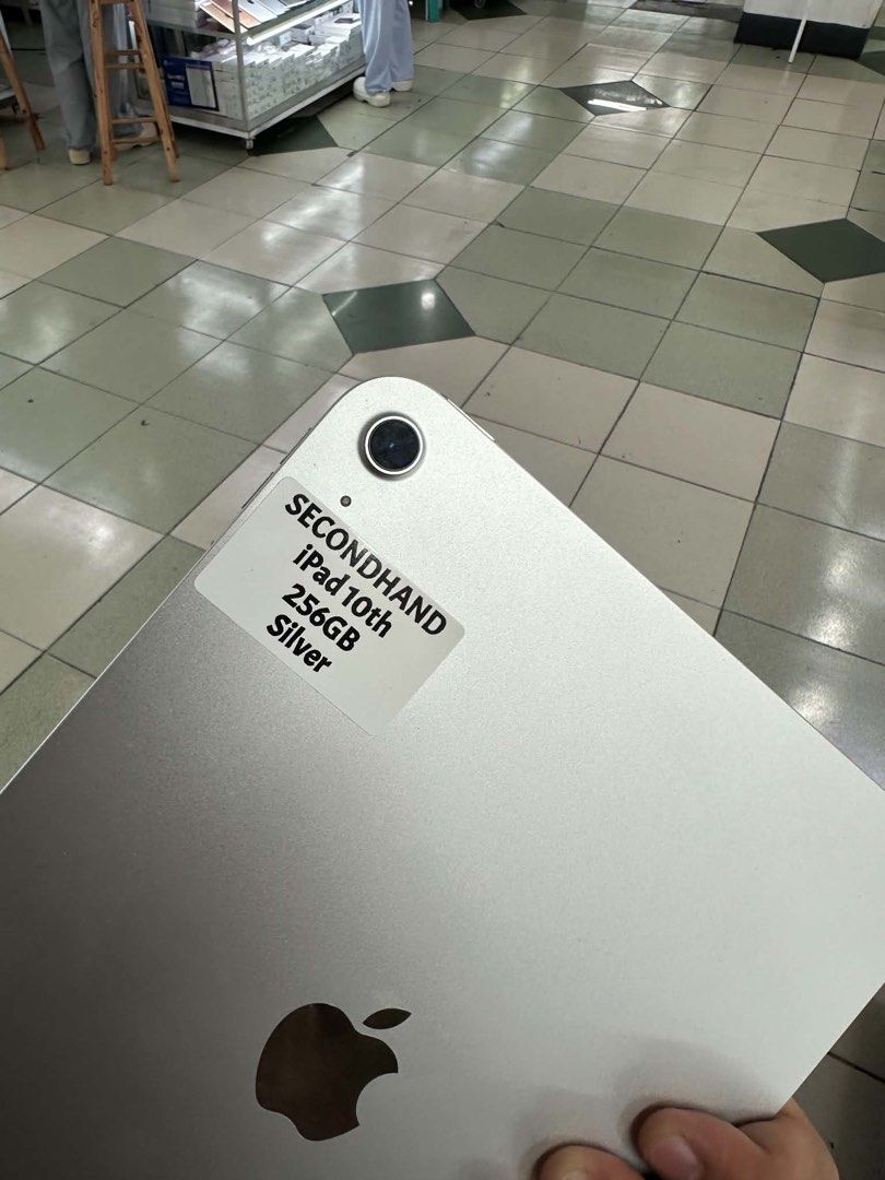 Ipad 10th Gen 256GB Wifi only no issues (Category: iPad) located in San Juan City. Submitted by najihahtelecomshop2018 (Listing ID 1447655143, Image 3). Description: Legit Store | Original unit FOR SALE | TRADE / SWAP ▫️INSTALLMENT thru: 🔸Credit Card (straight / installment) 🔸Ggives / Gcredit + 6% interest 🔸Spay Later + 6% interest (RFS: Buy and Sell any kinds of Gadgets) Description: Ipad 10th Gen 256GB Wifi only No hidden Issues No history o