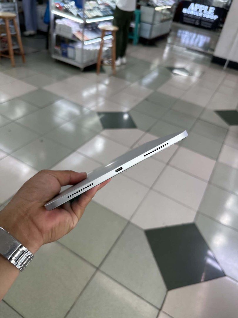 Ipad 10th Gen 256GB Wifi only no issues (Category: iPad) located in San Juan City. Submitted by najihahtelecomshop2018 (Listing ID 1447655143, Image 2). Description: Legit Store | Original unit FOR SALE | TRADE / SWAP ▫️INSTALLMENT thru: 🔸Credit Card (straight / installment) 🔸Ggives / Gcredit + 6% interest 🔸Spay Later + 6% interest (RFS: Buy and Sell any kinds of Gadgets) Description: Ipad 10th Gen 256GB Wifi only No hidden Issues No history o