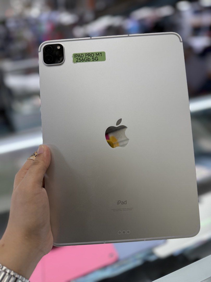 Ipad Pro M1 chip 256GB Wifi + cellular no issues Openline (Category: iPad) located in San Juan City. Submitted by najihahtelecomshop2018 (Listing ID 1447655574, Image 2). Description: Legit Store | Original unit FOR SALE | TRADE / SWAP ▫️INSTALLMENT thru: 🔸Credit Card (straight / installment) 🔸Ggives / Gcredit + 6% interest 🔸Spay Later + 6% interest (RFS: Buy and Sell any kinds of Gadgets) Description: Ipad Pro M1 chip 256GB ( other GB are als