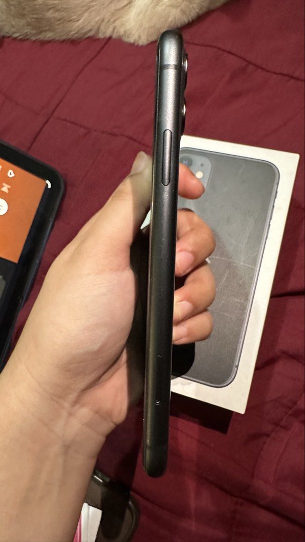 Iphone 11 (Category: iPhone 11 Series) located in Santa Rosa. Submitted by fastshark_6d242d (Listing ID 1447529289, Image 3). Description: Iphone 11 128 black All original di pa naoopen Walang history of repair All working face id speakers and buttons 69 battery health makunat parin kahit mababa na batt health With original box pa Free 1 case Smart locked Negotiable pa offer lang kayo.