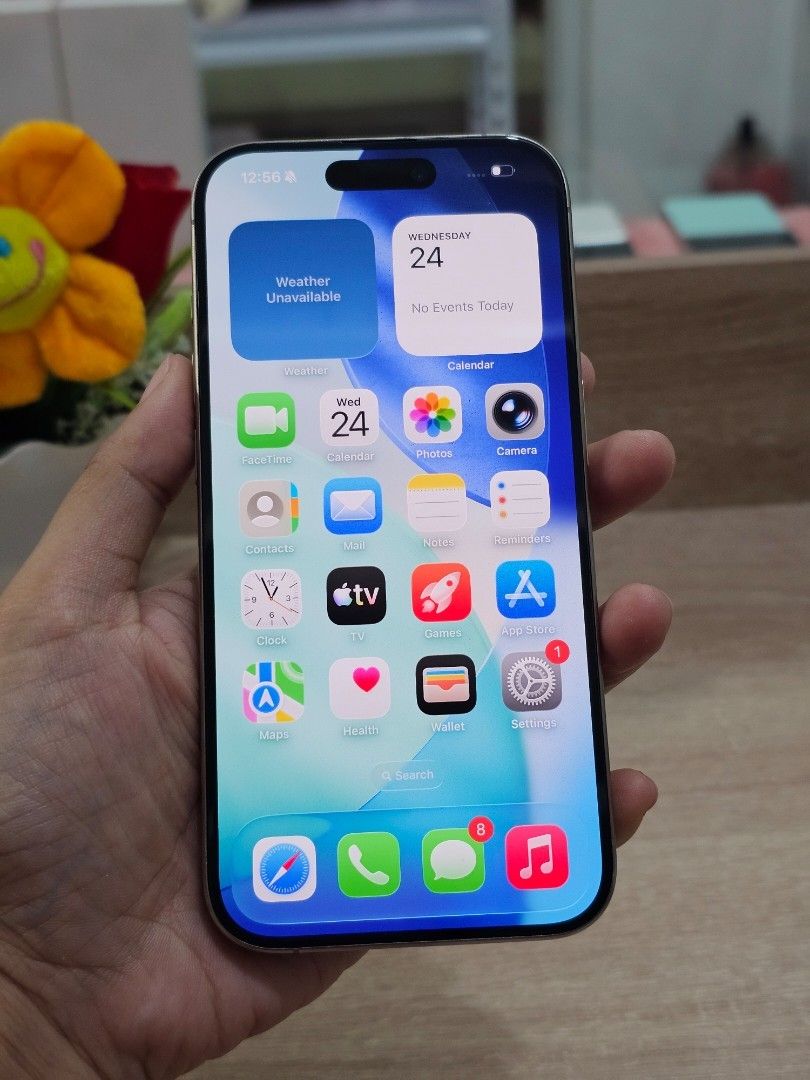IPHONE 15 PRO 256GB 100%BH PASS SWAP (Category: iPhone 15 Series) located in Rizal. Submitted by bheviers14 (Listing ID 1447483925, Image 2). Description: IPHONE 15 PRO 256GB 100% battery health (CHANGE NA SYEMPRE) Factory unlocked All working ✅️ Test to sawa ntc approved No issue performance ISSUE:small crack likod/ may darkspot 0.5 and 3x back cam NO SWAP Store location: Cityland grand central residences mandaluyong Ground-floor unit 106 PM NYO