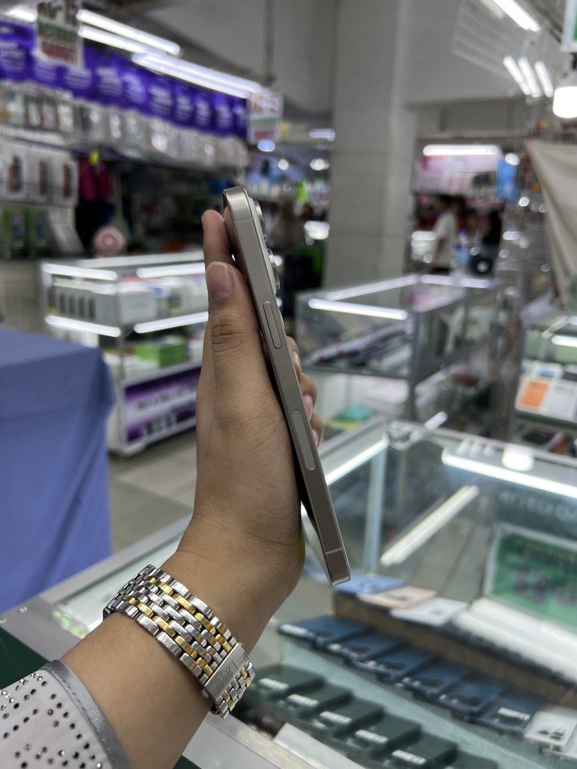 iPhone 15 Pro Max 256GB Factory Unlock No Issue Secondhand (ESIM) (Category: iPhone 15 Series) located in Pasig City. Submitted by FarAndRayShop (Listing ID 1447641609, Image 2). Description: OPEN FOR SWAP/SELLING/BUYING (RFS: Buy and Sell) Price: 37,499 iPhone 15 Pro Max 256GB •NO SIM RESTRICTION (ESIM) •NO HIDDEN ISSUES •TEST TO SAWA •Authentic Phone Physical store in Greenhills Shopping Center XD-14 Stall Number Look For Rayray Or Anika NO CAS